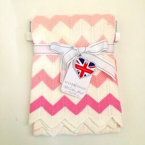 NEW Baby Blanket Knit Pink White Chevron Pattern Baby Gift | Silvercloud